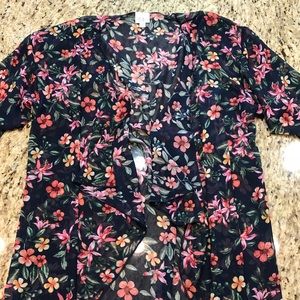 NWOT - LuLaRoe Shirley - size M